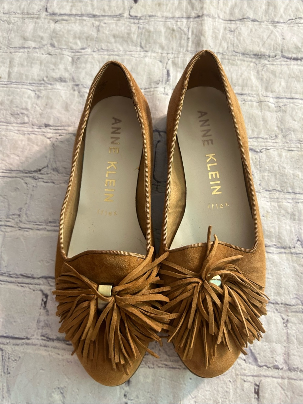 ANNE KLEIN IFLEX DIXIE CARMEL TAN SUEDE FRINGE TASSELS ON VAMP FLATS WOMEN/S 7.5 - Picture 2 of 10